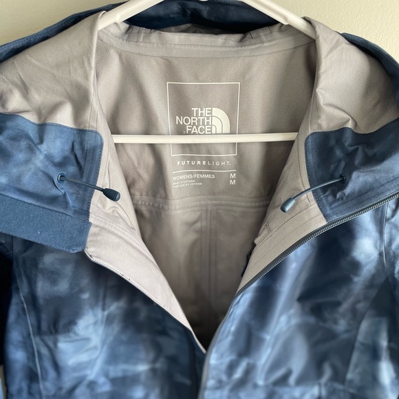 The North Face Printed Dryzzle Future Light Jacket - Women’s Size Medium - Picture 3 of 10